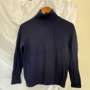 Quince 100% Cashmere Turtleneck in Navy - Size S, New without tags (never worn)